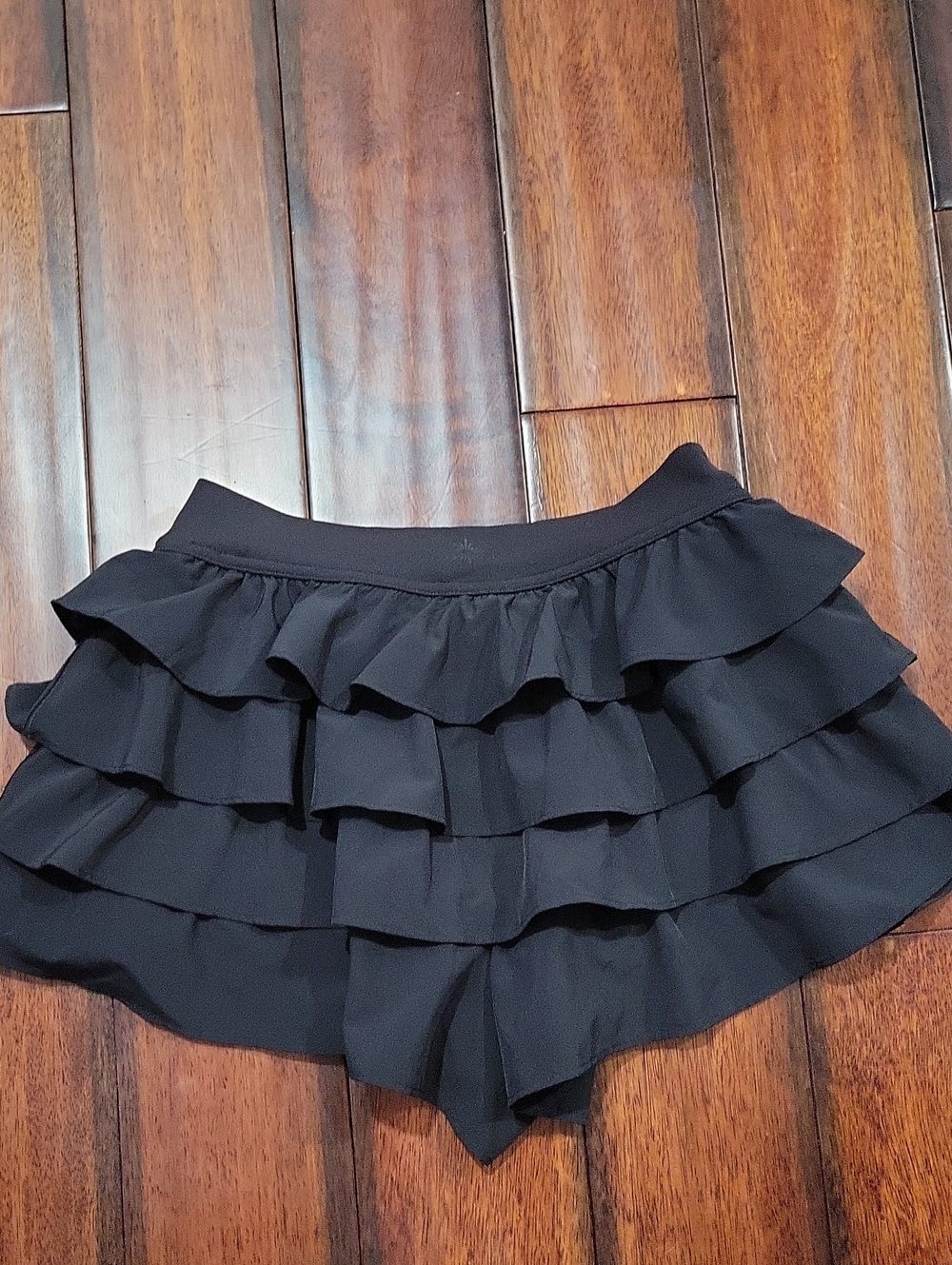 Aerie Black Ruffle Shorts - Picture 4 of 5